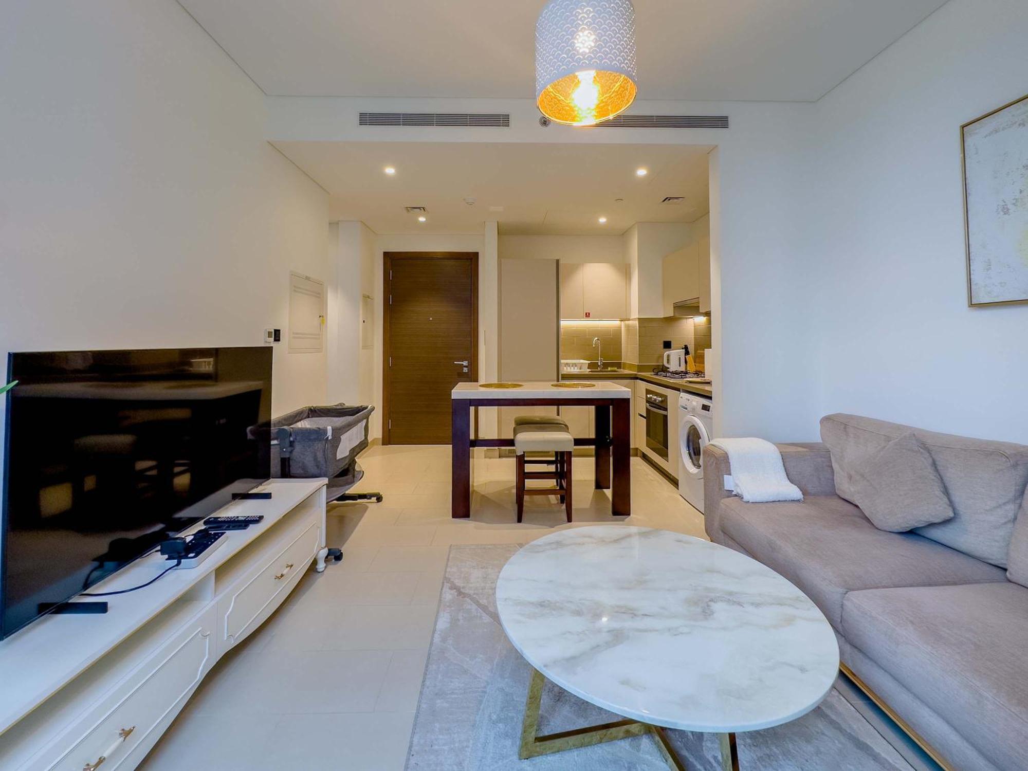 Prime Location - Modern 1br Design - High Floor Dubai